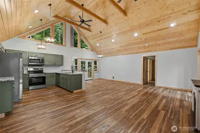 31715 Mount Tahoma Canyon Rd E, Ashford, WA 98304 - Photo 6