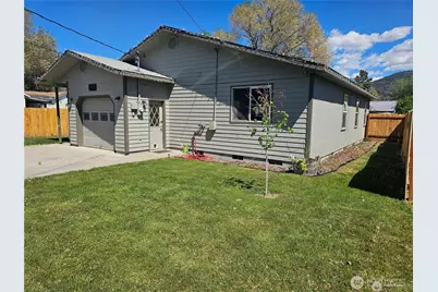 315 Juniper Street, Oroville, WA 98844 - Photo 2