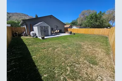 315 Juniper Street, Oroville, WA 98844 - Photo 30