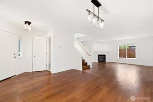 2428 NE 13th St, Renton, WA 98056 - Photo 4