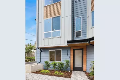215 NE 75th Street, Seattle, WA 98115 - Photo 1