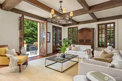 8010 Grand Avenue NE, Bainbridge Island, WA 98110 - Photo 18