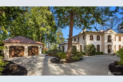 8010 Grand Avenue NE, Bainbridge Island, WA 98110 - Photo 4