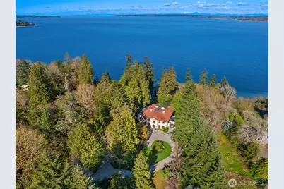 8010 Grand Avenue NE, Bainbridge Island, WA 98110 - Photo 1