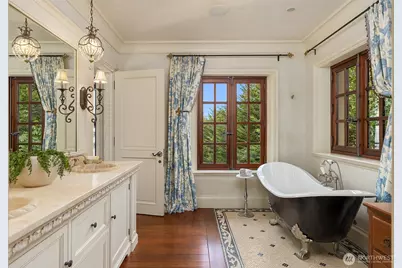8010 Grand Avenue NE, Bainbridge Island, WA 98110 - Photo 22