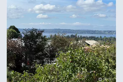 1701 92nd Avenue NE, Clyde Hill, WA 98004 - Photo 1