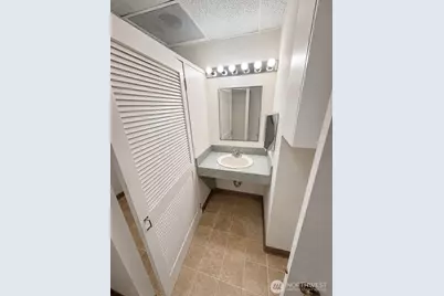 2225 4th Avenue #C200, Seattle, WA 98121 - Photo 12