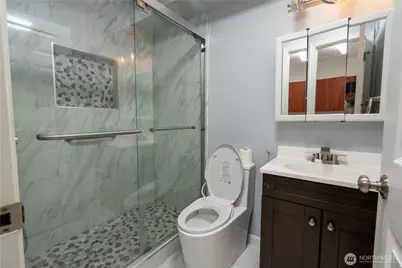 21719 NE 18th Way, Sammamish, WA 98074 - Photo 14
