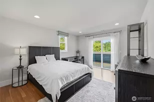7526 Roosevelt Way NE, Seattle, WA 98115 - Photo 12
