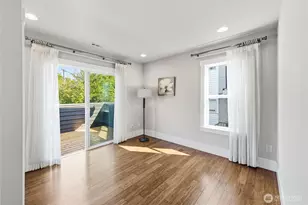 7526 Roosevelt Way NE, Seattle, WA 98115 - Photo 14