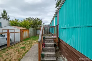 700 NW Crosby Ave, Oak Harbor, WA 98277 - Photo 2