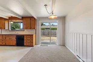 8821 52nd Dr NE, Marysville, WA 98270 - Photo 4