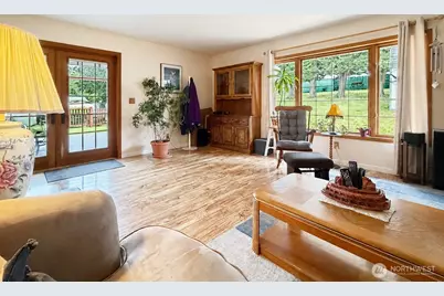 5029 West View Drive, Everett, WA 98203 - Photo 8