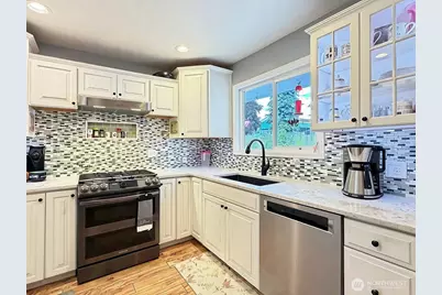 5029 West View Drive, Everett, WA 98203 - Photo 6