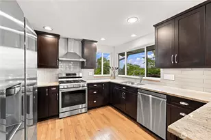 318 228th St SE, Bothell, WA 98021 - Photo 8