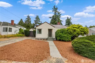 11032 Dayton Ave N, Seattle, WA 98133 - Photo 2