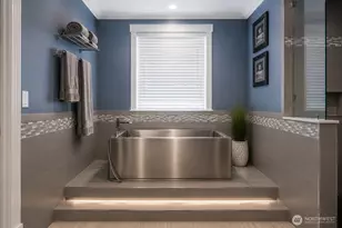 24121 NE 1st Pl, Sammamish, WA 98074 - Photo 12