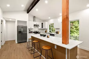 5755 Blakely Ave NE, Bainbridge Island, WA 98110 - Photo 10