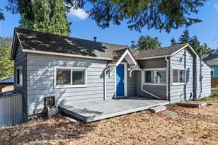1712 11th St, Bremerton, WA 98337 - Photo 2