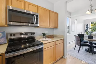 7624 39th Ave S, Seattle, WA 98118 - Photo 12