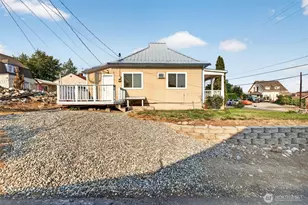 617 3rd St, Wenatchee, WA 98801 - Photo 4