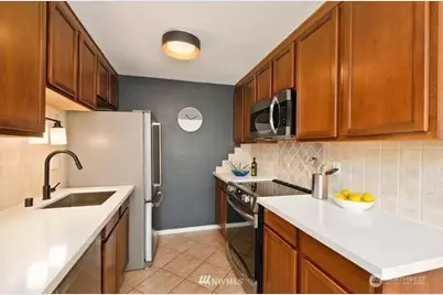 1422 NW 63rd Street #202, Seattle, WA 98107 - Photo 12
