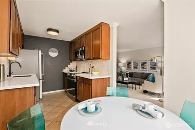 1422 NW 63rd Street #202, Seattle, WA 98107 - Photo 2