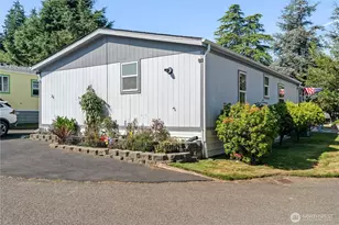 1019 Stanford Dr, Cosmopolis, WA 98537 - Photo 2