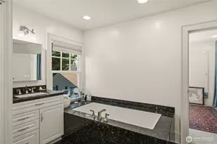 3233 Magnolia Blvd W, Seattle, WA 98119 - Photo 26