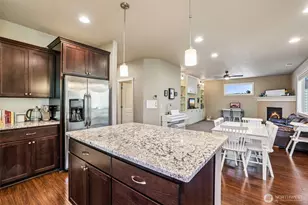 527 N Allen Creek Dr, Ridgefield, WA 98642 - Photo 10