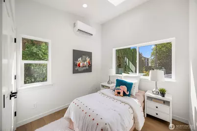 212 N 115th Street, Seattle, WA 98133 - Photo 26