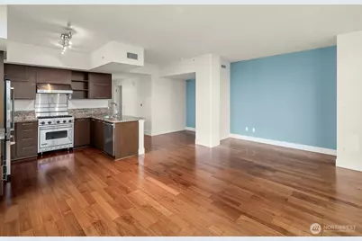 2911 2nd Avenue #902, Seattle, WA 98121 - Photo 12