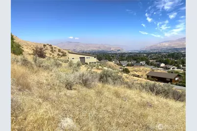 1936 Dorner Place, Wenatchee, WA 98801 - Photo 4