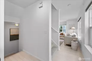13716 Midvale Ave N, Seattle, WA 98133 - Photo 8