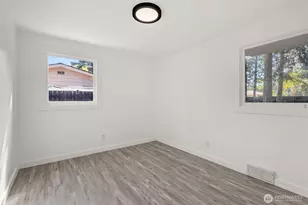 8518 Mt Tacoma Dr SW, Lakewood, WA 98498 - Photo 10