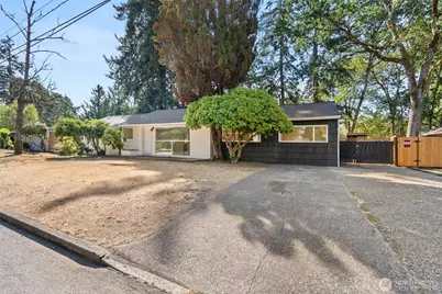 8518 Mount Tacoma Drive SW, Lakewood, WA 98498 - Photo 2