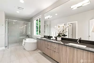 13402 NE 110th Place, Redmond, WA 98052 - Photo 18