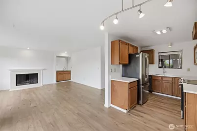 717 122nd Avenue NE #B2, Bellevue, WA 98005 - Photo 4