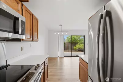 717 122nd Avenue NE #B2, Bellevue, WA 98005 - Photo 10