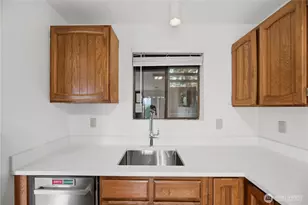 717 122nd Ave NE, Bellevue, WA 98005 - Photo 14