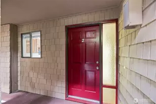 717 122nd Ave NE, Bellevue, WA 98005 - Photo 2