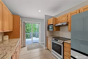 521 208th Ave E, Bonney Lake, WA 98391 - Photo 12