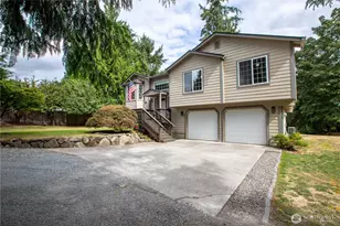 521 208th Ave E, Bonney Lake, WA 98391 - Photo 2