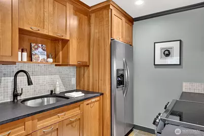 1616 41st Avenue E #305, Seattle, WA 98112 - Photo 10