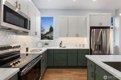 4557 34th Avenue S, Seattle, WA 98118 - Photo 12