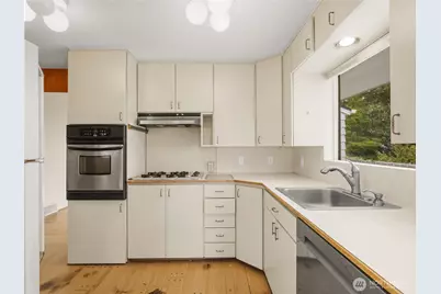 10561 15th Avenue NW, Seattle, WA 98177 - Photo 18