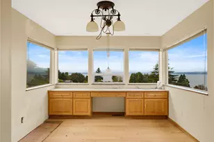 10561 15th Ave NW, Seattle, WA 98177 - Photo 16