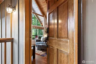 270 E Emerald Lake Dr, Grapeview, WA 98546 - Photo 4