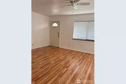 8711 Lawndale Avenue SW, Lakewood, WA 98498 - Photo 4