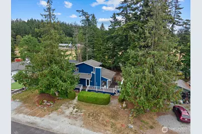 757 Commodore Ln, Camano Island, WA 98282 - Photo 4